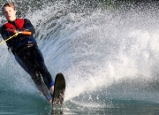 开云官网-惊险刺激！比赛中的运动员们尽显实力