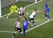 开云体育-瑞典队鏖战葡萄牙队，梁靖崑点燃赛场的简单介绍