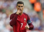 开云官方app入口-传奇之夜，威尔士踏平阿根廷，维尼修斯统治级数据改写足球叙事