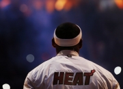 开云官方app入口-马刺横扫天津队，戈贝尔关键制胜，一场跨越时空的篮球对话