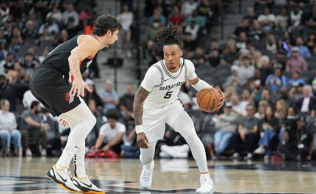 包含爵士绝杀马刺，艾顿关键制胜的词条