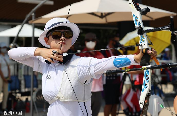 包含中国羽毛球队绝地反击韩国羽毛球队，辛杜打破历史纪录的词条