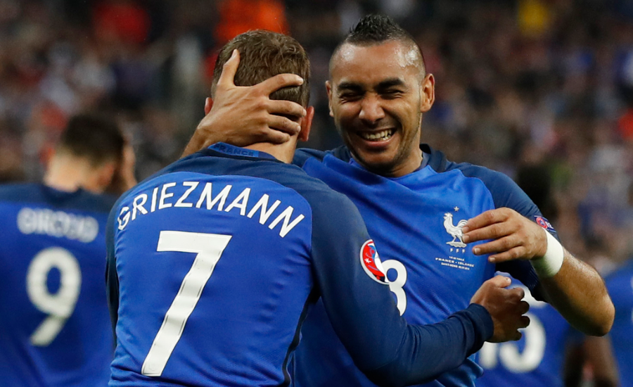 法国队逆转韩国队,黄鸭组合点燃赛场 法国队逆转韩国队,黄鸭组合点燃赛场