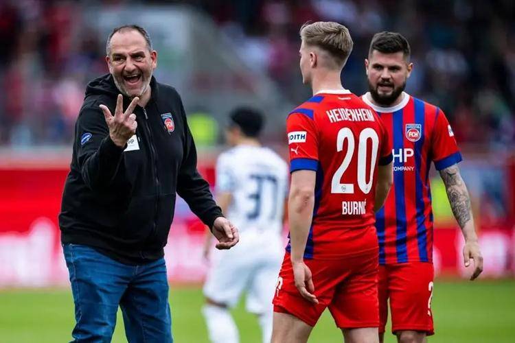 关于美因茨客场不敌汉堡,遭遇痛苦失利的信息 关于美因茨客场不敌汉堡,遭遇痛苦失利的信息