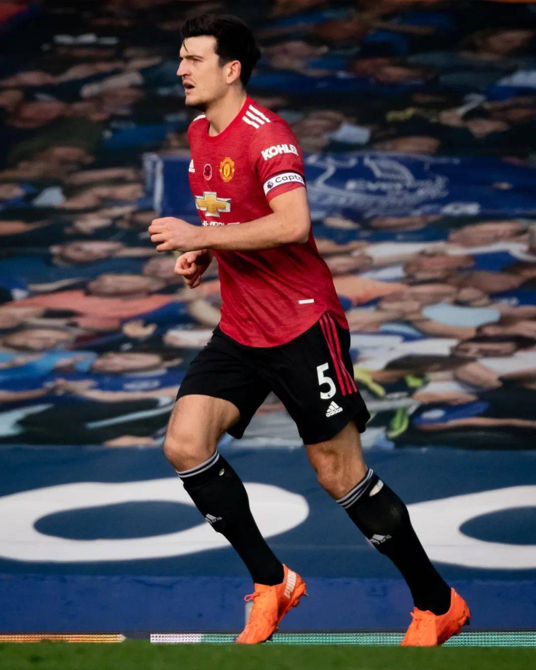 瑞典队在硝烟弥漫中取得胜利 瑞典队在硝烟弥漫中取得胜利