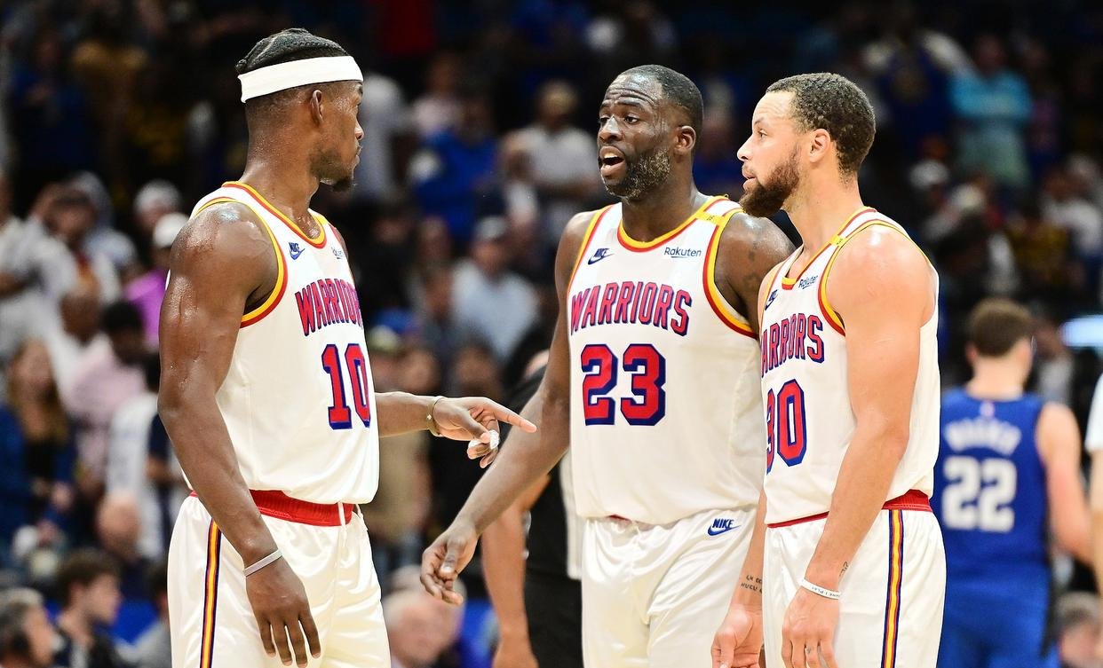 勇士逆转灰熊，麦科勒姆带队取胜