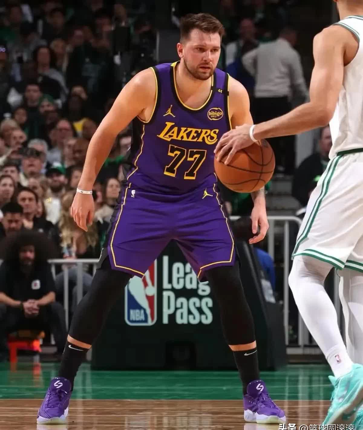 新疆队逆转凯尔特人，东契奇点燃赛场