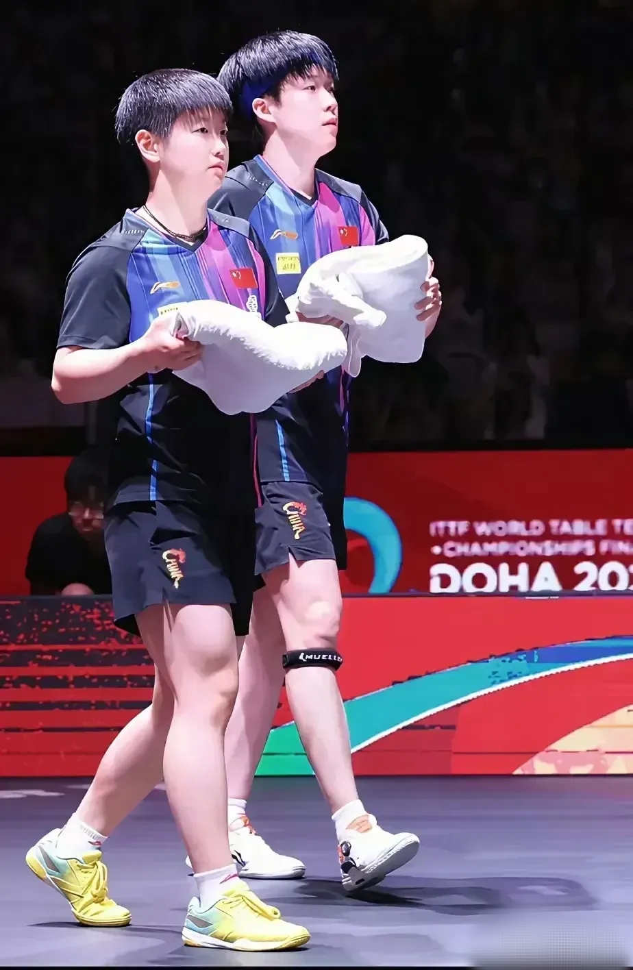 包含手足无措的体育比拼,胜负未分高下的词条 包含手足无措的体育比拼,胜负未分高下的词条