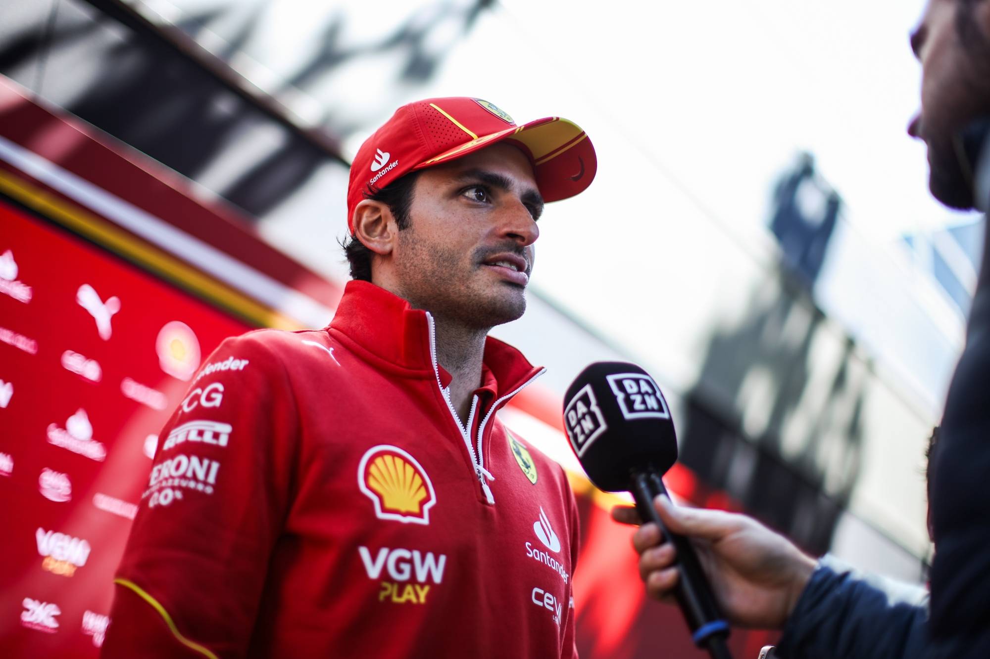 索伯车队逆转红牛二队，汉密尔顿统治全场的简单介绍