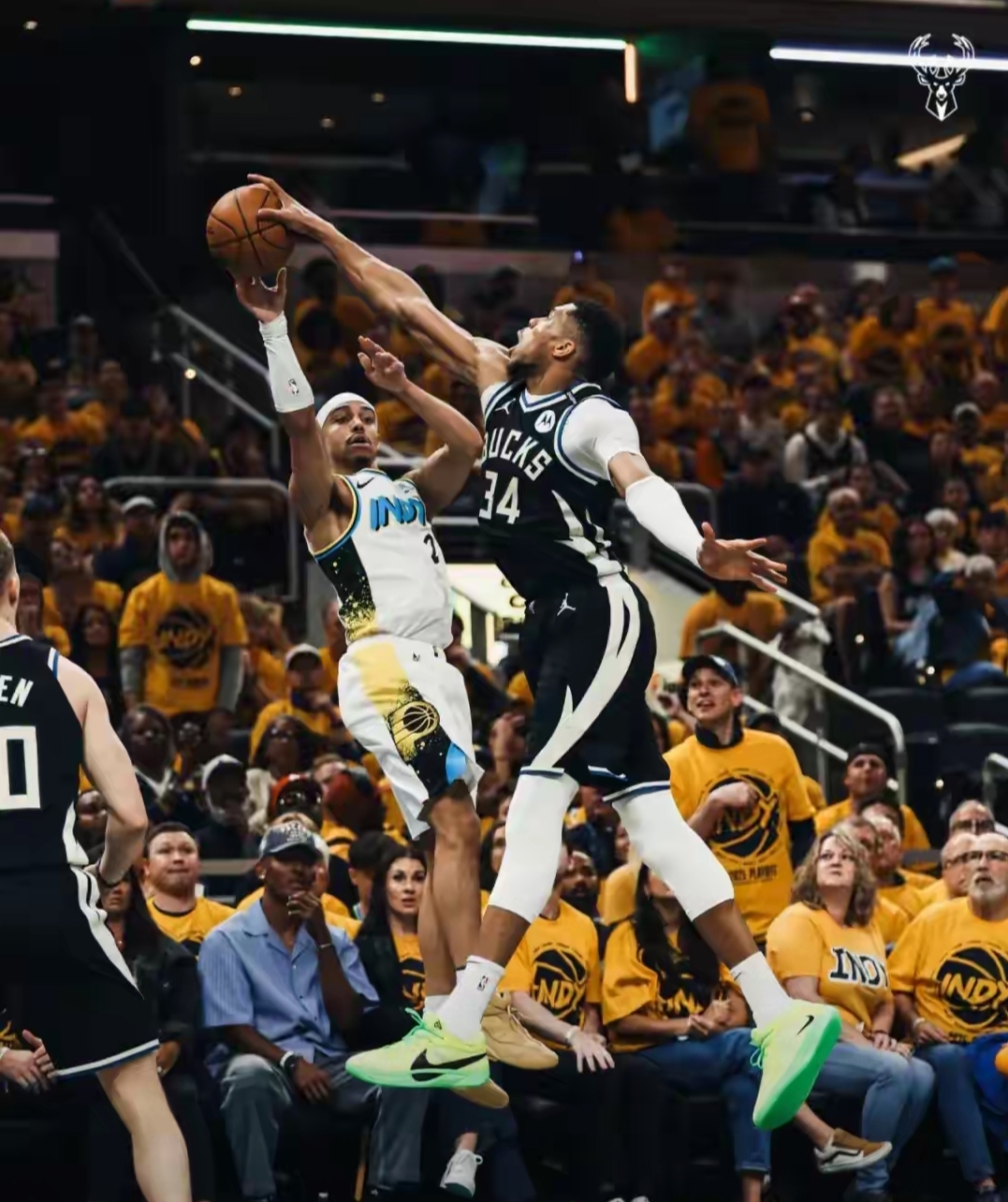 包含快船绝地反击美国男篮，拉塞尔三分雨点燃全场的词条