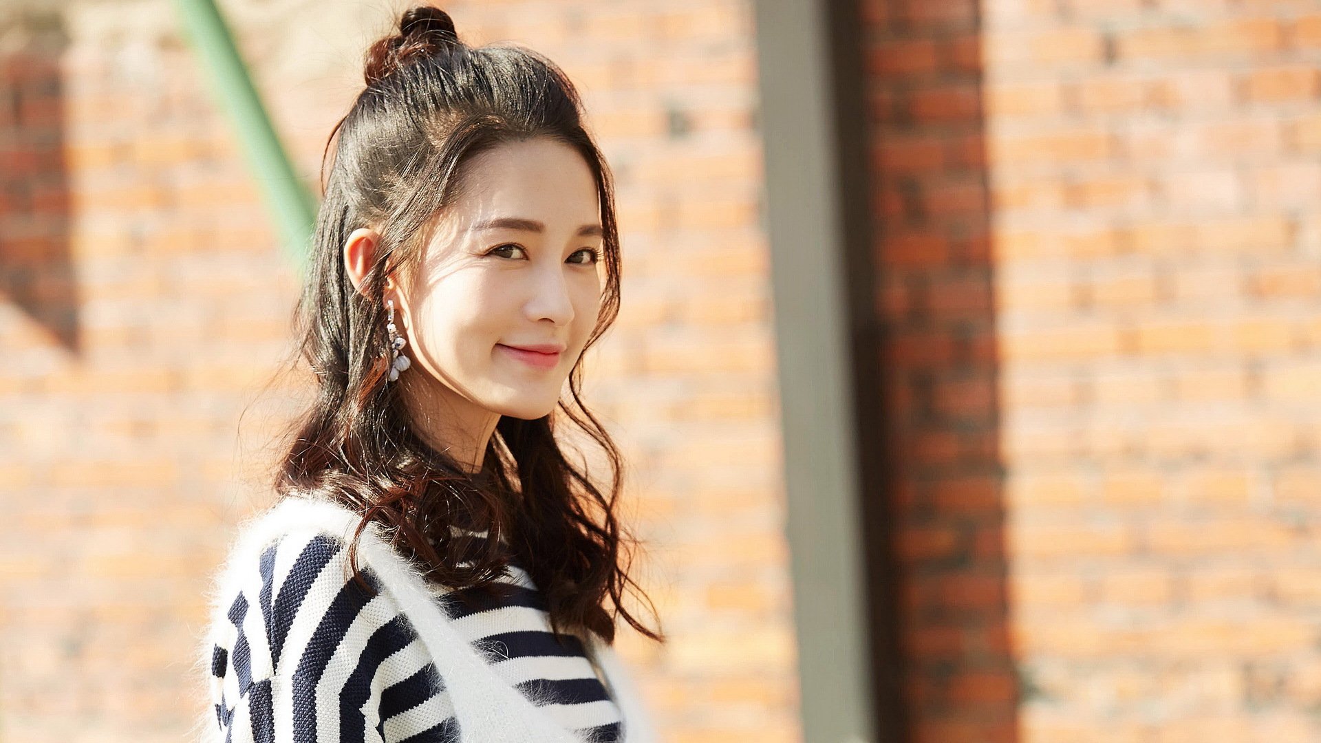 意甲焦点战之夜，杰伦格林连续得分拉开差距，篮球与足球的激情交响