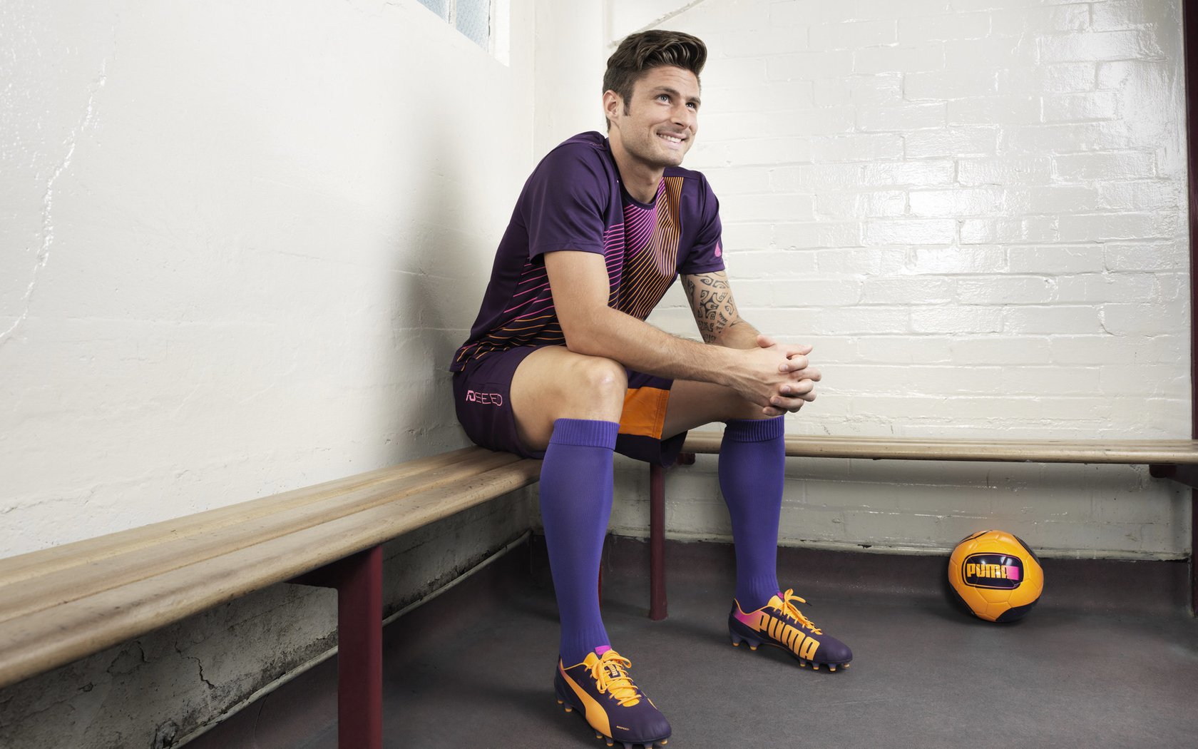 约基奇无解统治力尽显，凯尔特人团队篮球完胜广东队