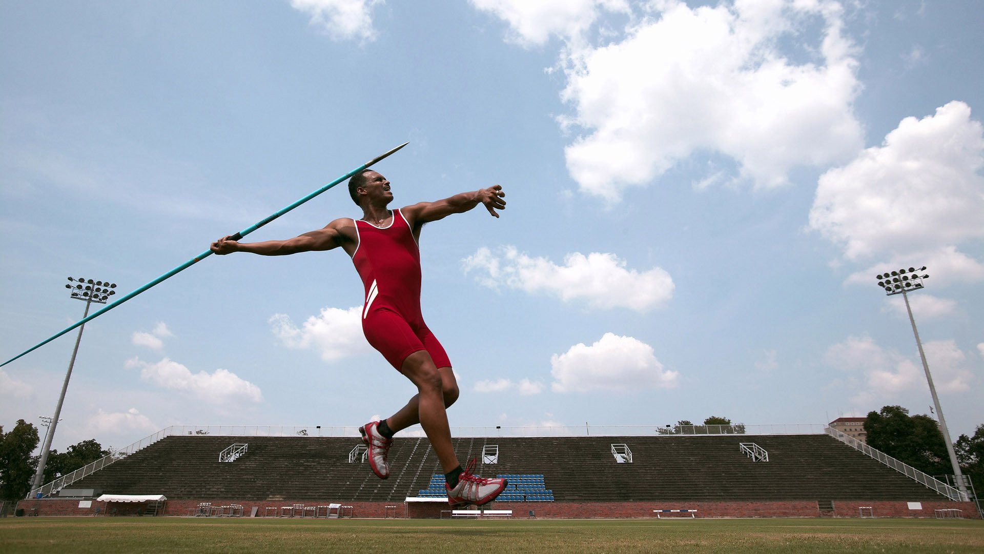 绝代双骄的黄昏,当阿圭罗的闪电惊艳四座,摩洛哥的铁蹄碾压巴黎